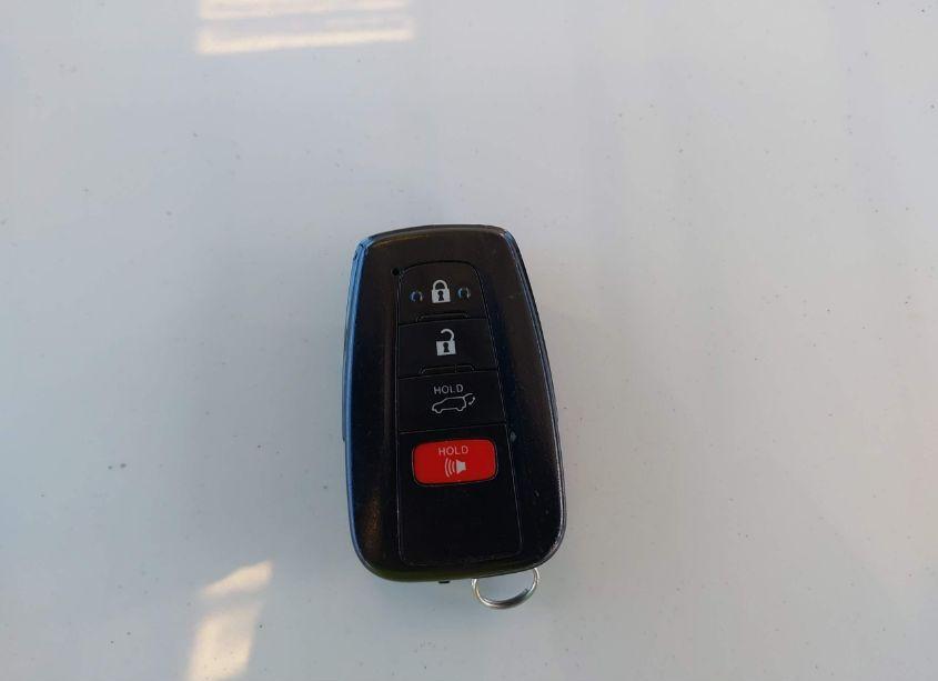 Photo 11 of 2023 Toyota Highlander HYBRID PLATINUM (VIN 5TDEBRCHXPS128209)