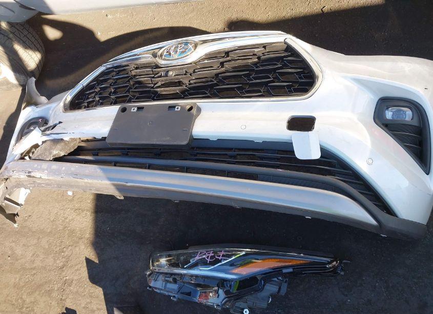 Photo 12 of 2023 Toyota Highlander HYBRID PLATINUM (VIN 5TDEBRCHXPS580984)