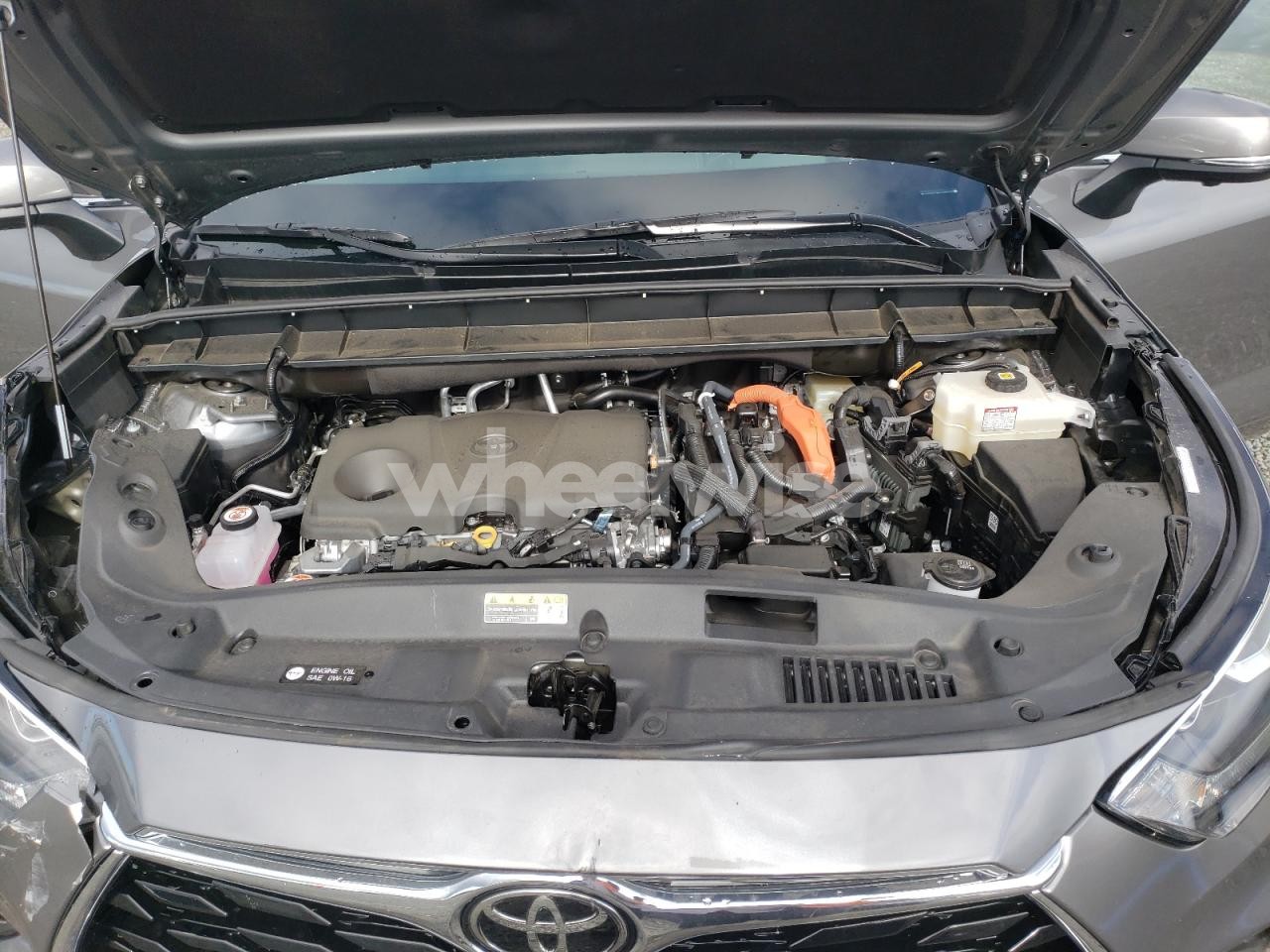 Photo 12 of 2025 TOYOTA HIGHLANDER HYBRID LIMITED (VIN 5TDEBRCHXSS669625)