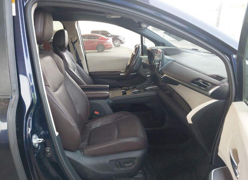 Photo 5 of 2022 Toyota Sienna PLATINUM (VIN 5TDERKEC1NS126303)