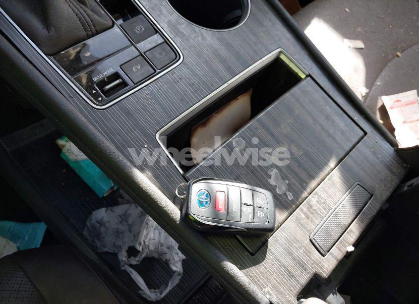 Photo 11 of 2021 Toyota Sienna PLATINUM (VIN 5TDERKEC2MS027892)