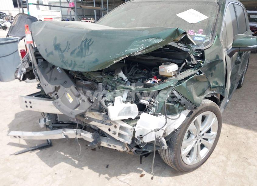 Photo 6 of 2023 Toyota Sienna PLATINUM (VIN 5TDERKEC3PS179779)