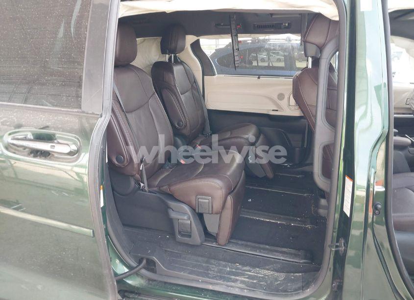 Photo 8 of 2023 Toyota Sienna PLATINUM (VIN 5TDERKEC3PS179779)