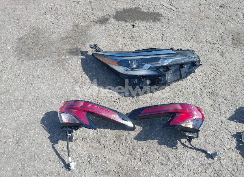 Photo 12 of 2022 Toyota Sienna PLATINUM (VIN 5TDERKEC5NS101257)