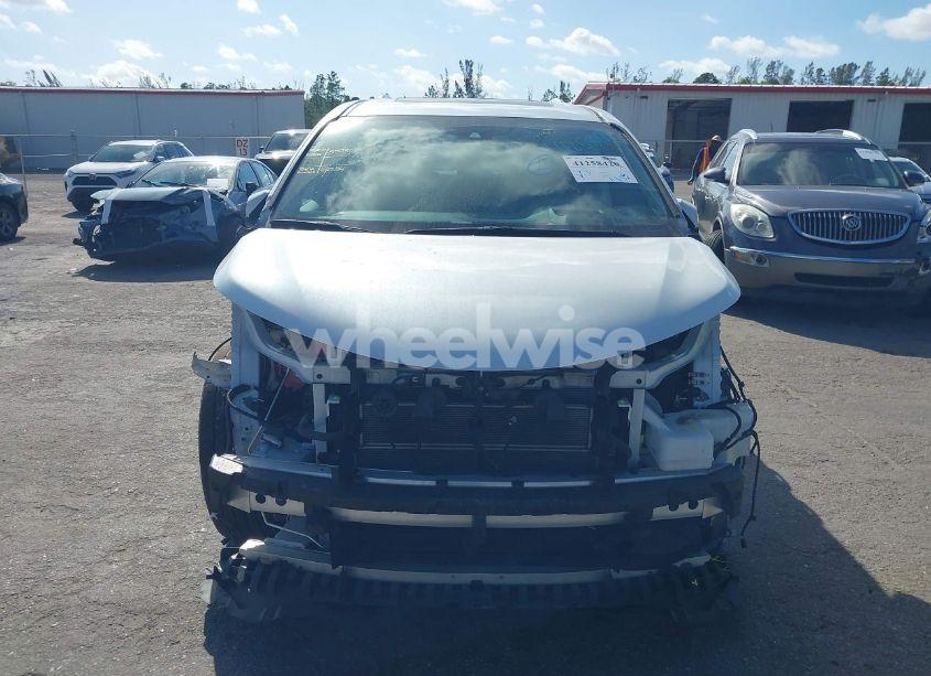 Photo 13 of 2022 Toyota Sienna PLATINUM (VIN 5TDERKEC5NS101257)