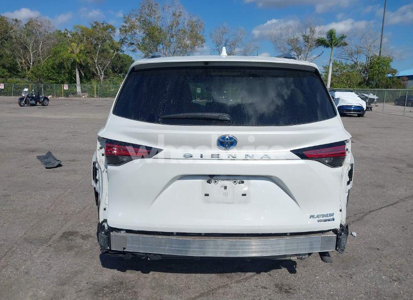 Photo 17 of 2022 Toyota Sienna PLATINUM (VIN 5TDERKEC5NS101257)