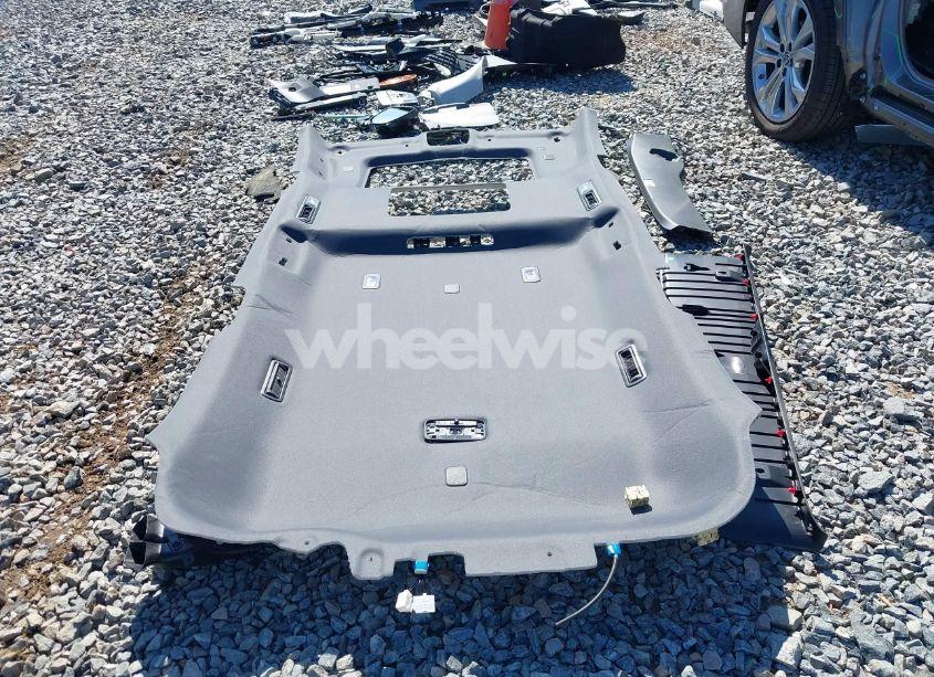 Photo 12 of 2023 Toyota Sienna PLATINUM (VIN 5TDERKEC5PS177449)