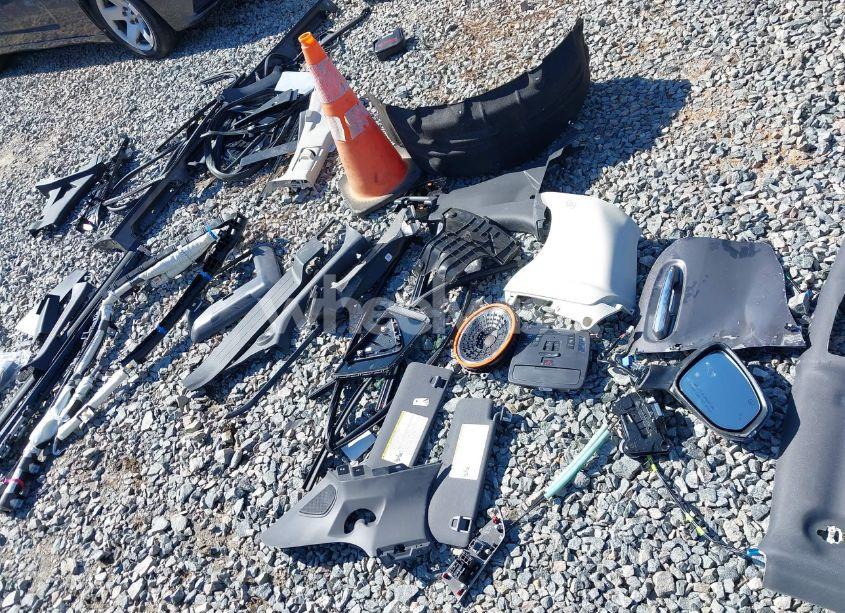 Photo 18 of 2023 Toyota Sienna PLATINUM (VIN 5TDERKEC5PS177449)