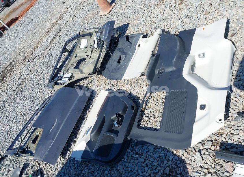 Photo 20 of 2023 Toyota Sienna PLATINUM (VIN 5TDERKEC5PS177449)