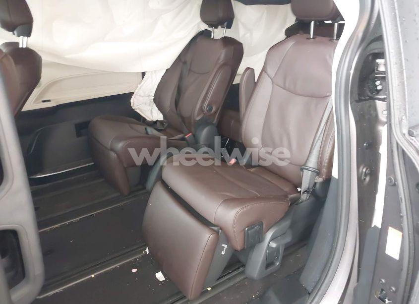 Photo 8 of 2024 Toyota Sienna PLATINUM (VIN 5TDERKEC8RS225075)