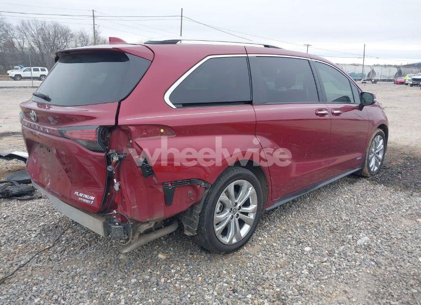 Photo 4 of 2021 Toyota Sienna PLATINUM (VIN 5TDERKEC9MS027243)