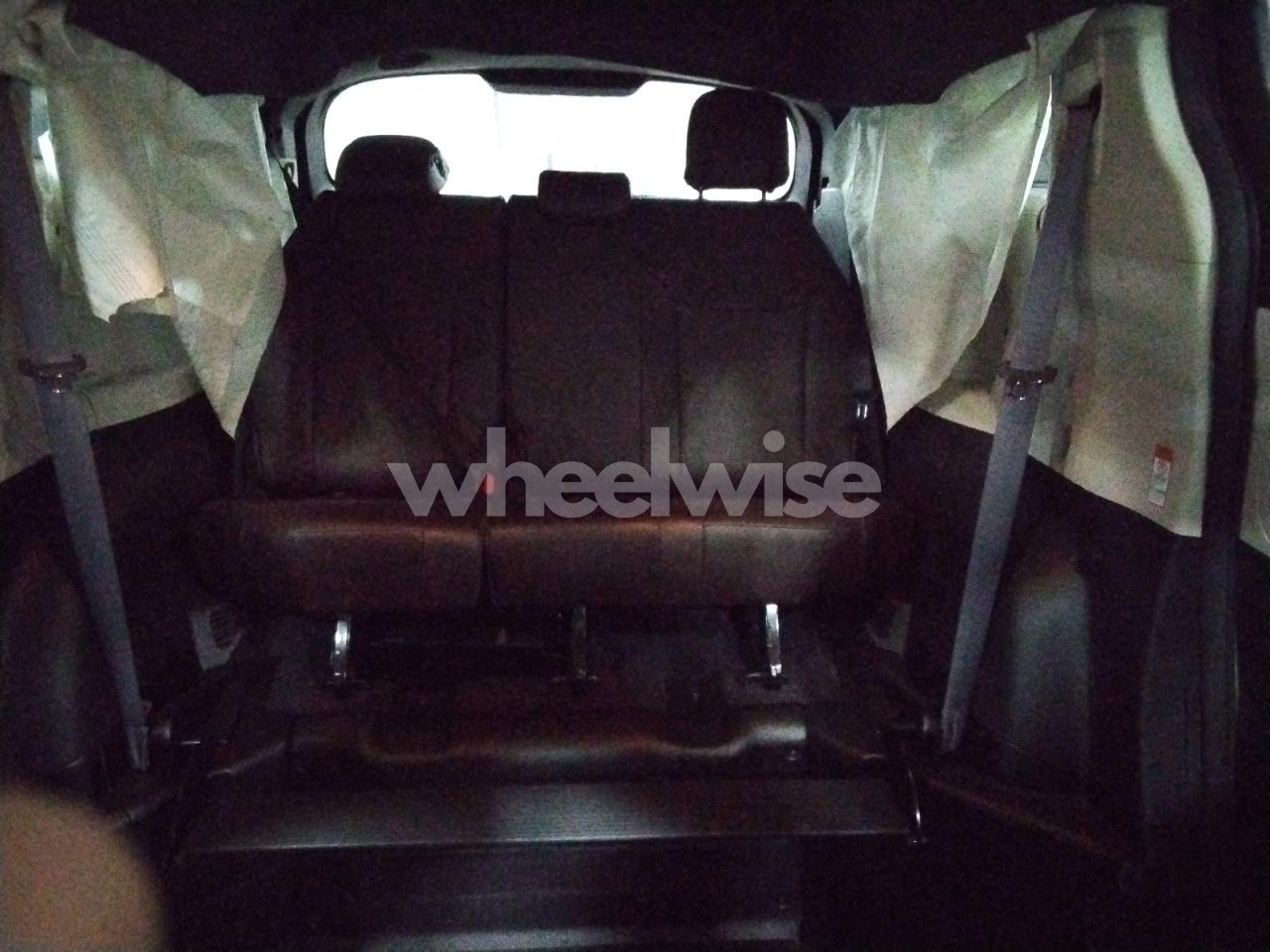 Photo 10 of 2022 TOYOTA SIENNA LIMITED (VIN 5TDERKECXNS122136)