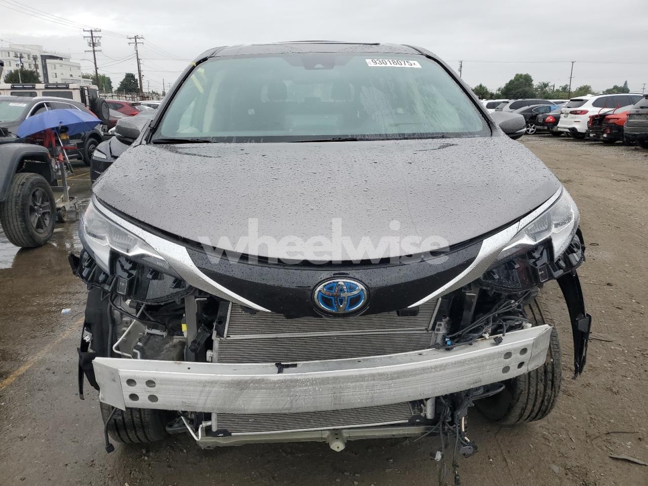 Photo 5 of 2023 TOYOTA SIENNA LIMITED (VIN 5TDESKFC0PS095809)