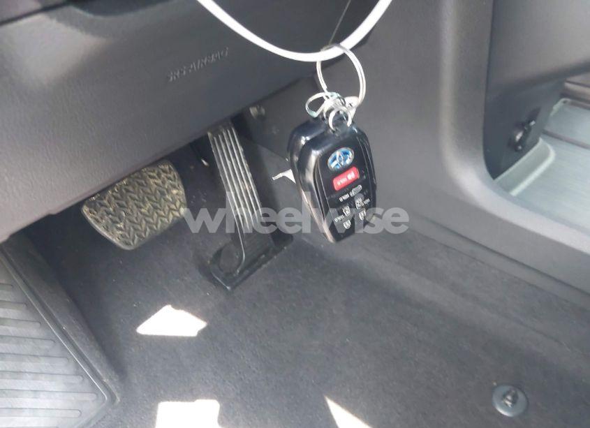 Photo 11 of 2024 Toyota Sienna PLATINUM (VIN 5TDESKFC0RS133994)