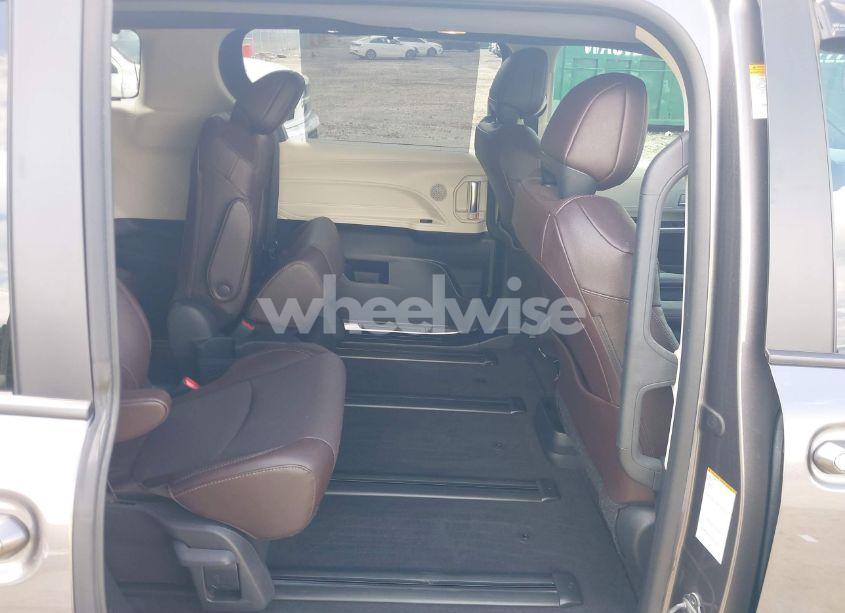 Photo 8 of 2024 Toyota Sienna PLATINUM (VIN 5TDESKFC0RS133994)