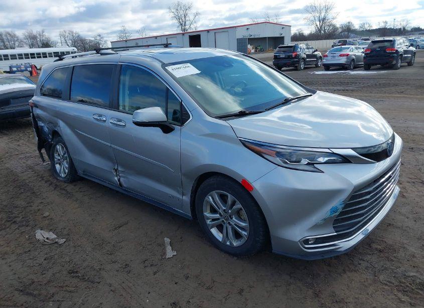 2021 Toyota Sienna PLATINUM (VIN 5TDESKFC3MS035051) main photo