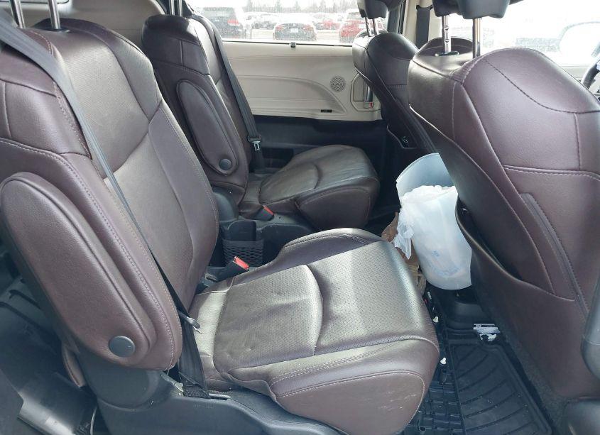 Photo 8 of 2021 Toyota Sienna PLATINUM (VIN 5TDESKFC3MS035051)