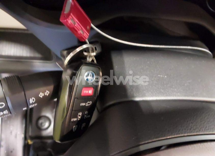 Photo 11 of 2024 Toyota Sienna PLATINUM (VIN 5TDESKFC3RS145914)