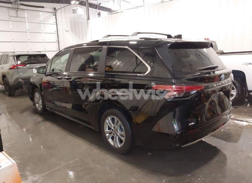 Photo 3 of 2024 Toyota Sienna PLATINUM (VIN 5TDESKFC3RS145914)