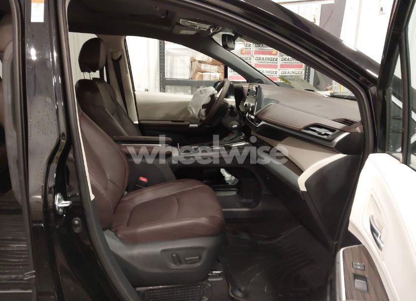 Photo 5 of 2024 Toyota Sienna PLATINUM (VIN 5TDESKFC3RS145914)