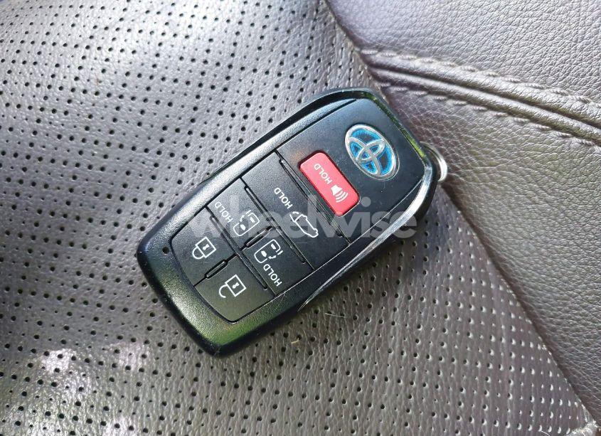 Photo 11 of 2022 Toyota Sienna PLATINUM (VIN 5TDESKFC4NS072028)