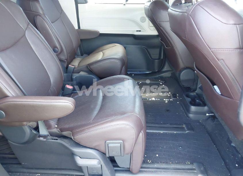 Photo 8 of 2022 Toyota Sienna PLATINUM (VIN 5TDESKFC4NS072028)