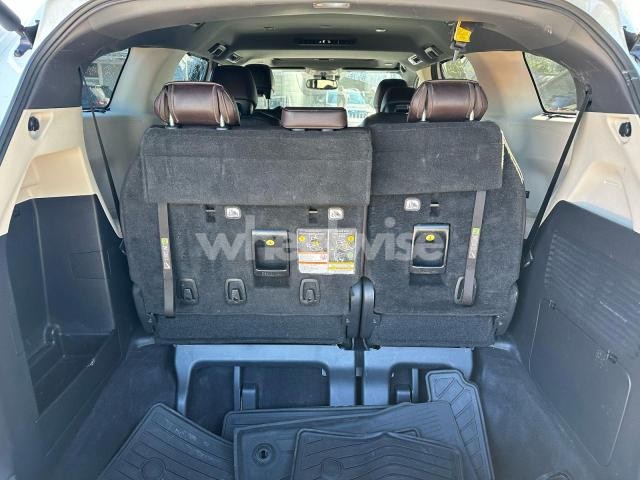 Photo 11 of 2022 TOYOTA SIENNA LIMITED (VIN 5TDESKFC5NS046070)