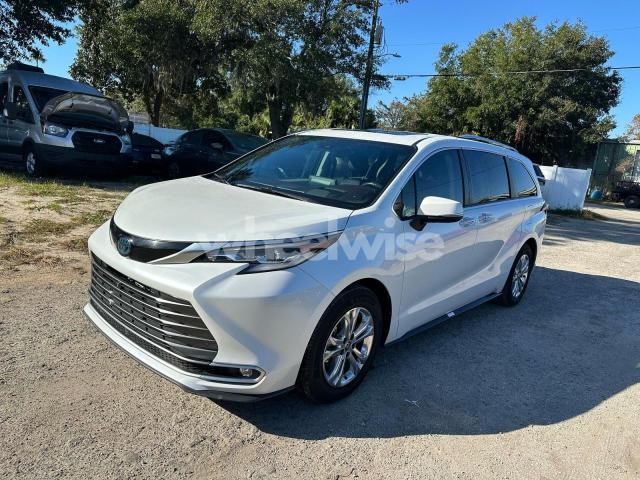 Photo 7 of 2022 TOYOTA SIENNA LIMITED (VIN 5TDESKFC5NS046070)