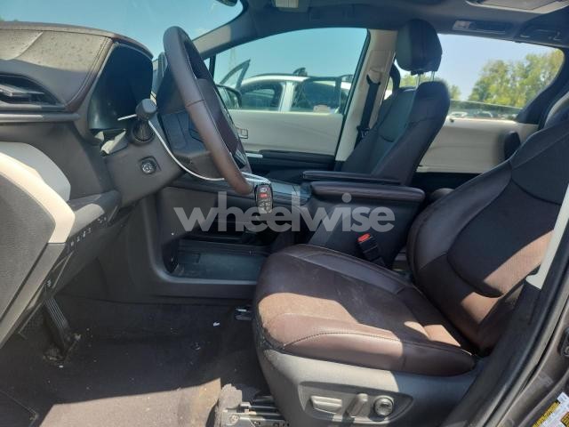 Photo 12 of 2023 TOYOTA SIENNA LIMITED (VIN 5TDESKFC7PS107292)