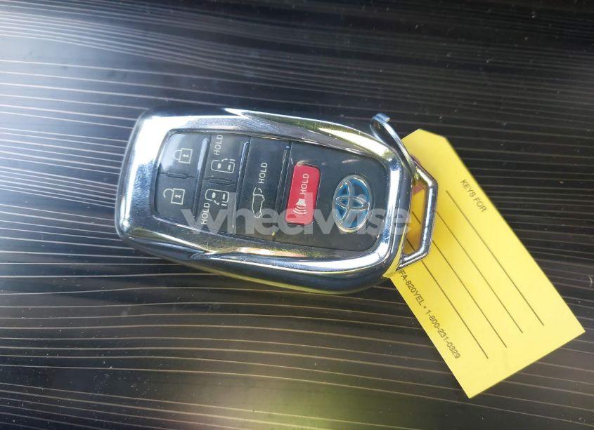 Photo 11 of 2023 Toyota Sienna PLATINUM (VIN 5TDESKFC8PS097369)