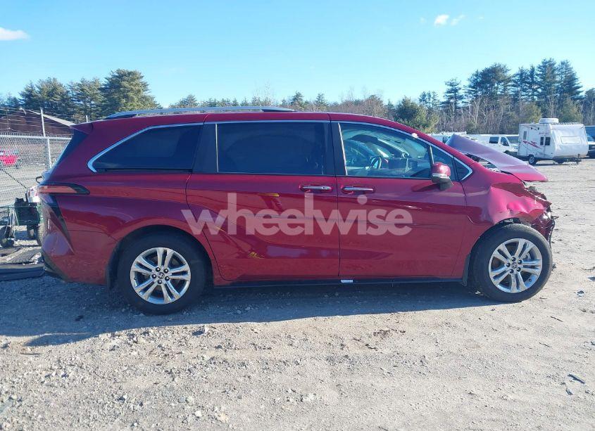 Photo 14 of 2023 Toyota Sienna PLATINUM (VIN 5TDESKFC8PS097369)