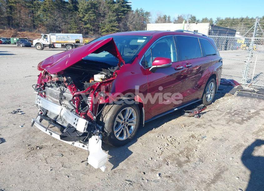 Photo 2 of 2023 Toyota Sienna PLATINUM (VIN 5TDESKFC8PS097369)