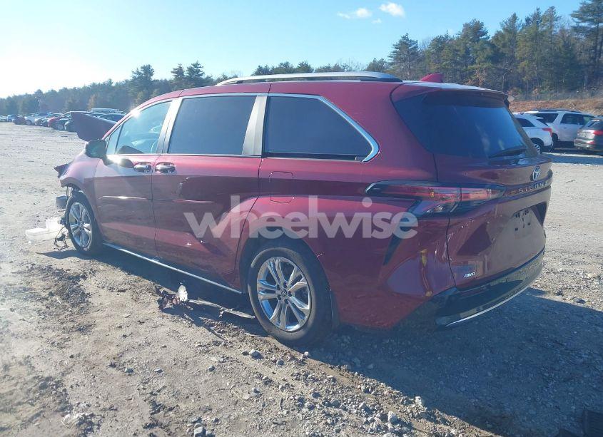 Photo 3 of 2023 Toyota Sienna PLATINUM (VIN 5TDESKFC8PS097369)