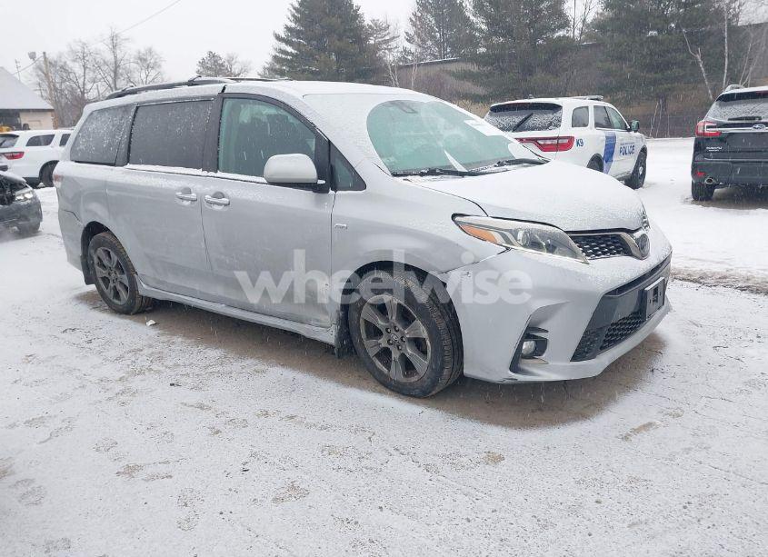2019 Toyota Sienna SE 7 PASSENGER (VIN 5TDEZ3DC8KS210587) main photo