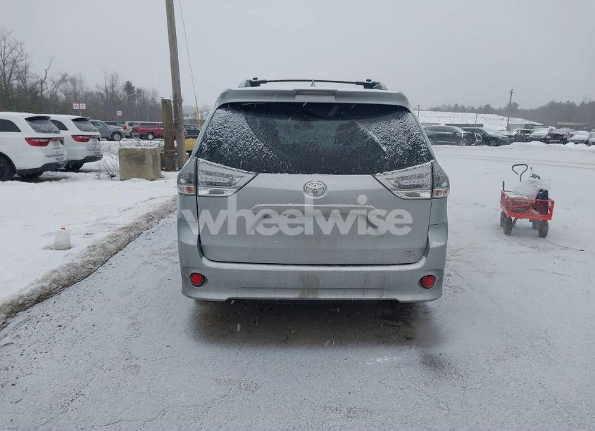 Photo 16 of 2019 Toyota Sienna SE 7 PASSENGER (VIN 5TDEZ3DC8KS210587)