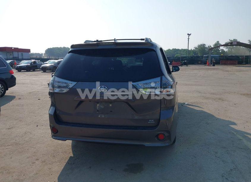 Photo 16 of 2019 Toyota Sienna SE PREMIUM (VIN 5TDEZ3DC9KS215829)