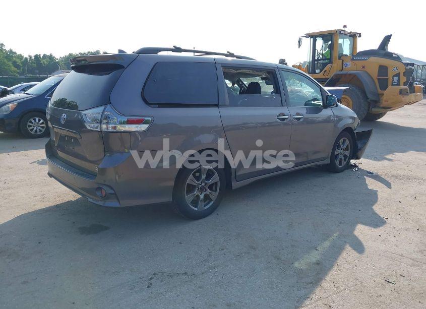 Photo 4 of 2019 Toyota Sienna SE PREMIUM (VIN 5TDEZ3DC9KS215829)