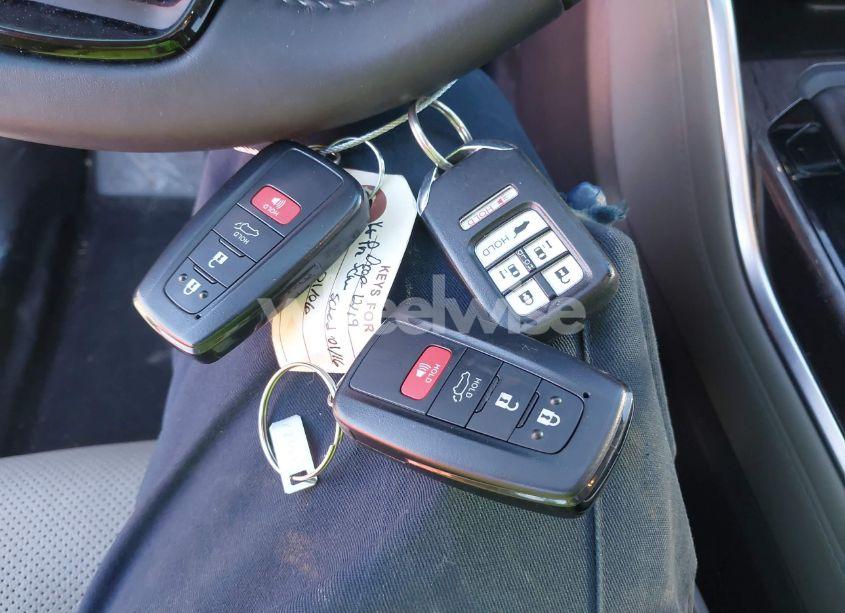 Photo 11 of 2023 Toyota Highlander HYBRID PLATINUM (VIN 5TDFARAH2PS525908)