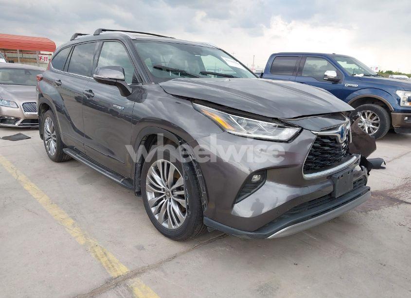 2021 Toyota Highlander HYBRID PLATINUM (VIN 5TDFARAHXMS008030) main photo