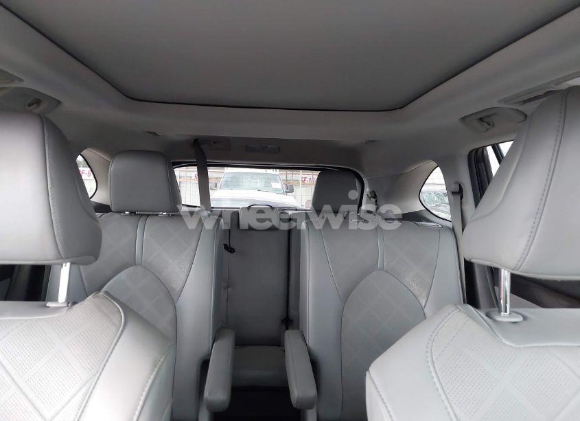 Photo 8 of 2021 Toyota Highlander HYBRID PLATINUM (VIN 5TDFARAHXMS008030)