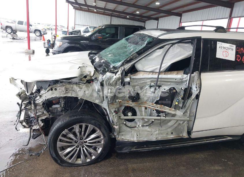 Photo 18 of 2021 Toyota Highlander HYBRID PLATINUM (VIN 5TDFARAHXMS008108)
