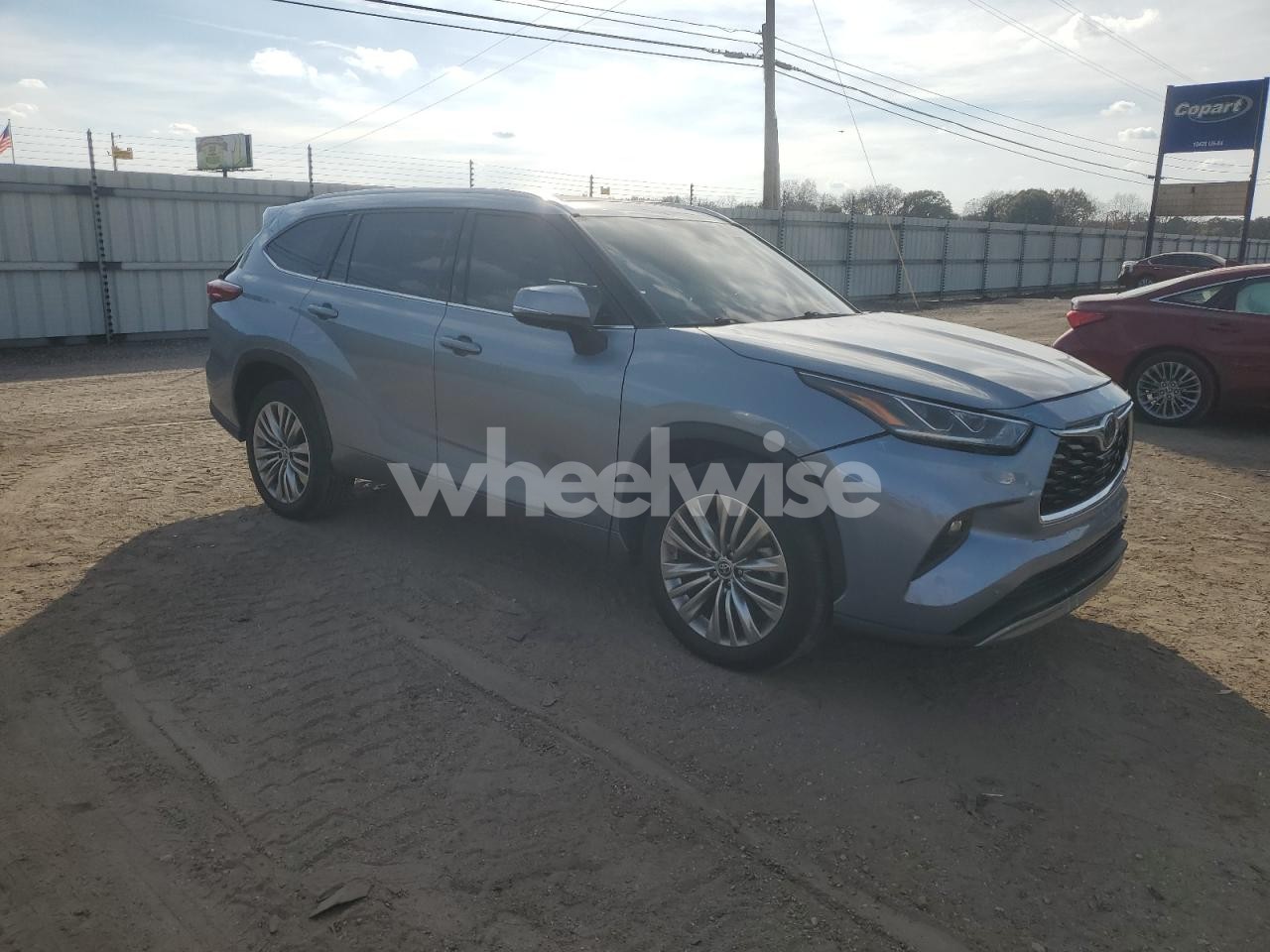 Photo 4 of 2022 TOYOTA HIGHLANDER PLATINUM (VIN 5TDFZRAH0NS112066)