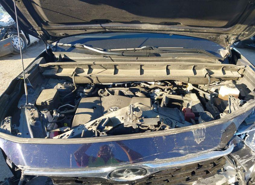 Photo 10 of 2022 Toyota Highlander PLATINUM (VIN 5TDFZRAH1NS121603)