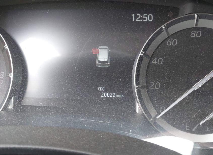 Photo 16 of 2022 Toyota Highlander PLATINUM (VIN 5TDFZRAH1NS129880)