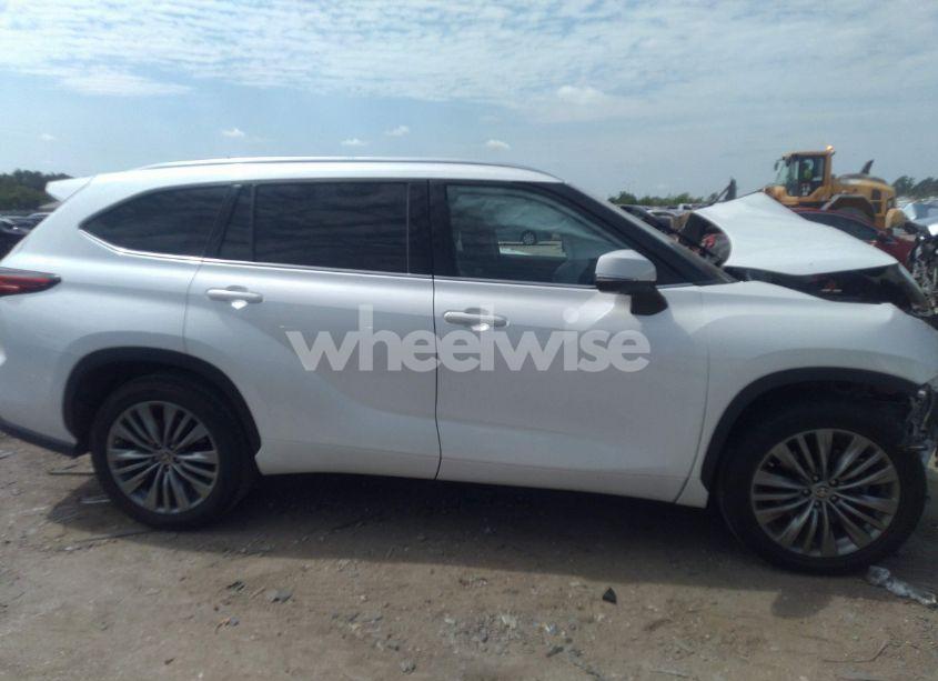 Photo 14 of 2020 Toyota Highlander PLATINUM (VIN 5TDFZRAH7LS014357)