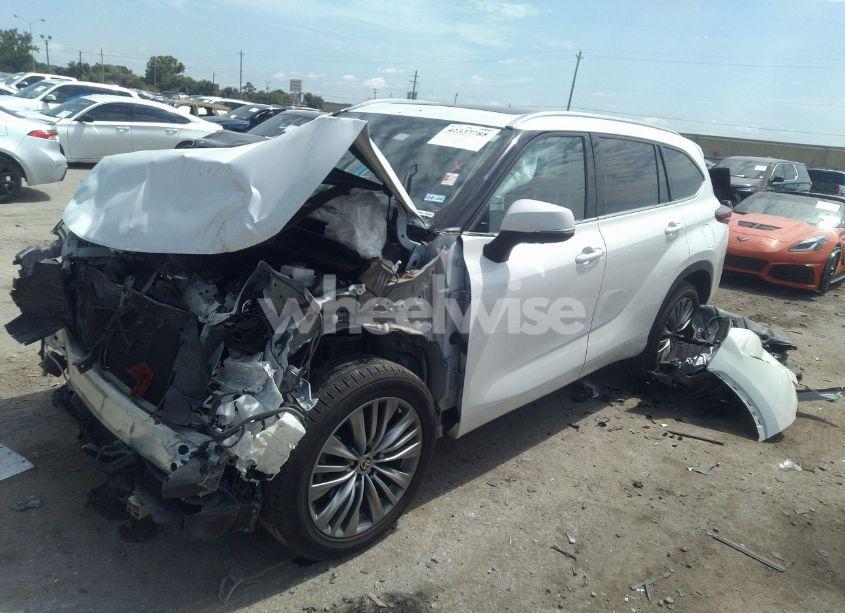 Photo 2 of 2020 Toyota Highlander PLATINUM (VIN 5TDFZRAH7LS014357)