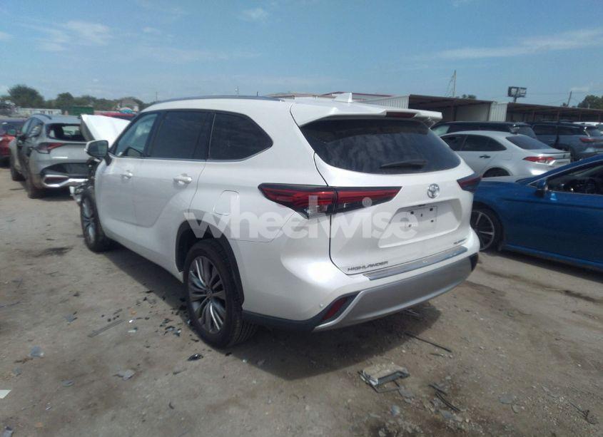 Photo 3 of 2020 Toyota Highlander PLATINUM (VIN 5TDFZRAH7LS014357)