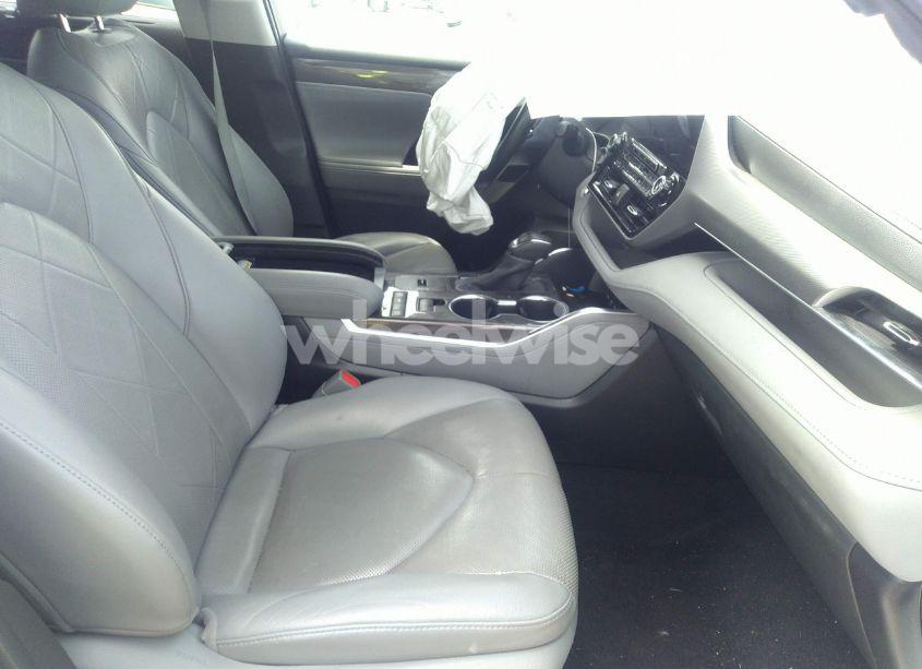 Photo 5 of 2020 Toyota Highlander PLATINUM (VIN 5TDFZRAH7LS014357)