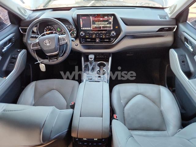 2021 TOYOTA HIGHLANDER PLATINUM (VIN 5TDFZRAH8MS087691) main photo