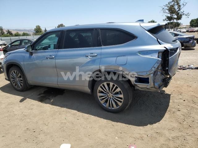 Photo 5 of 2021 TOYOTA HIGHLANDER PLATINUM (VIN 5TDFZRBH0MS119371)